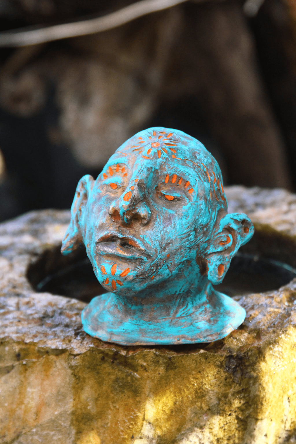 Turquoise Sun King – Pre-Hispanic Clay Sculpture | Original Handmade Art